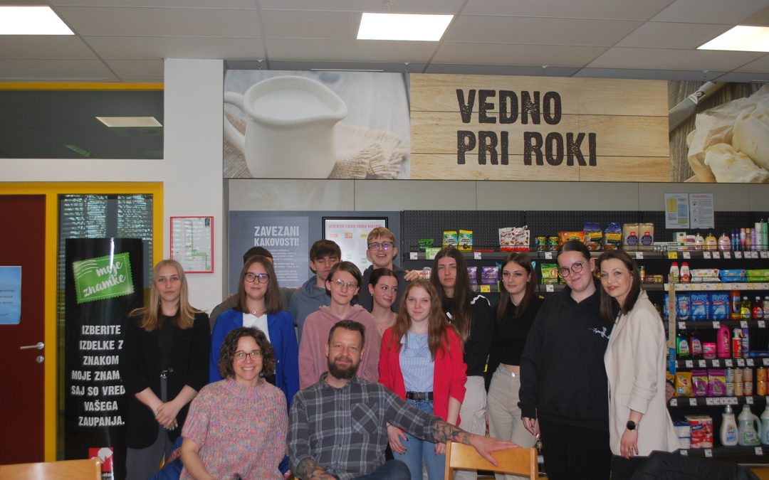 Okrogla miza z Binetom in Katarino Volčič